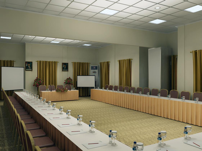 Business Facilities 26