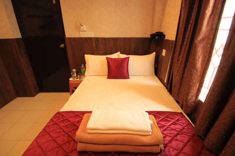 Bedroom 2, M.G.R. Park Inn, Viluppuram