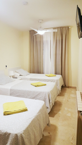 Bedroom 4, Hostal El Peine, Madrid
