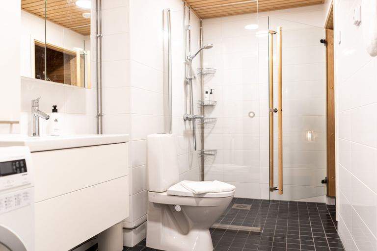 Bathroom, 1br apartment with sauna in Pitäjänmäki, Uusimaa