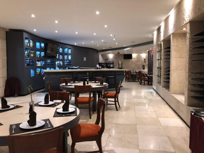 Food & Drinks 5, We Hotel Aeropuerto, Mexico City