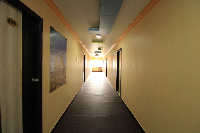 Others 5, M.G.R. Park Inn, Viluppuram