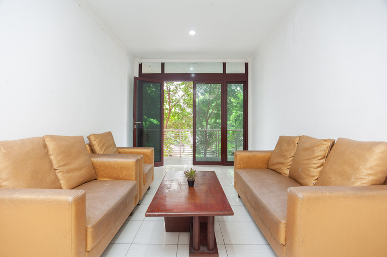 Others 5, RedDoorz Syariah near Grand Galaxy Park, Bekasi