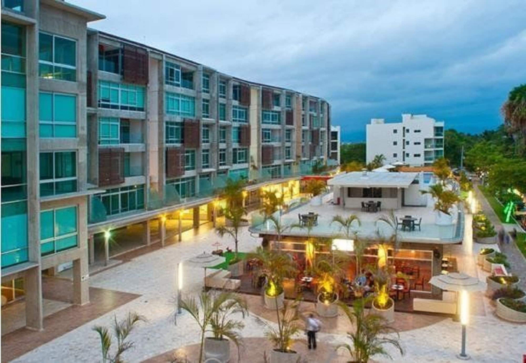 Exterior & Views 2, Condo 3.14, Compostela