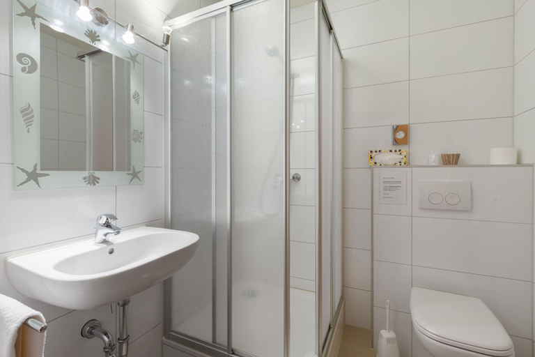 Bathroom 5, Hotel Restaurant Südpfalz-Terrassen, Südliche Weinstraße