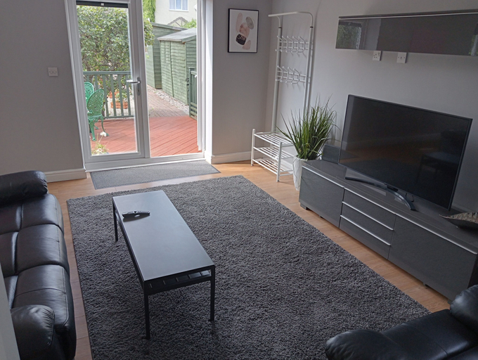 Others 4, Beautiful and Secluded ,detached Garden Apartment, York