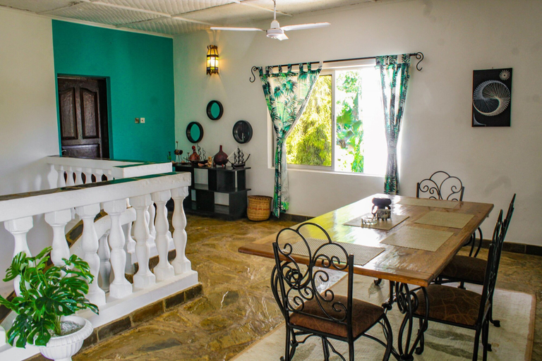 Others 5, 5-bedroom Villa - 3 Mins Walk To The Beach, Msambweni