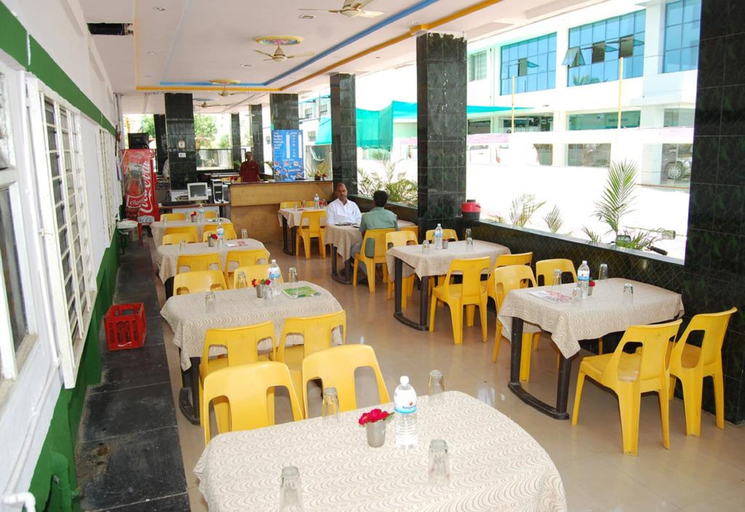 Food & Drinks, Hotel Utsav, Ahmadnagar