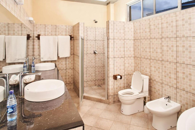 Bathroom 3, Coral Beach Resort, Msambweni
