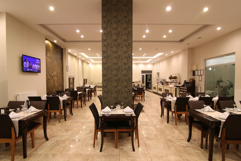 Food & Drinks 5, Royal Bilgic Hotel, Merkez