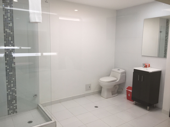 Bathroom 4, Hotel Metro 26, Santafé de Bogotá
