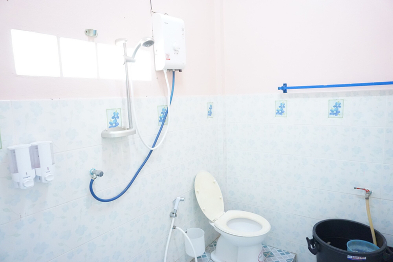 Bathroom 3, Good to Sea Resort at Cabana, Pathiu