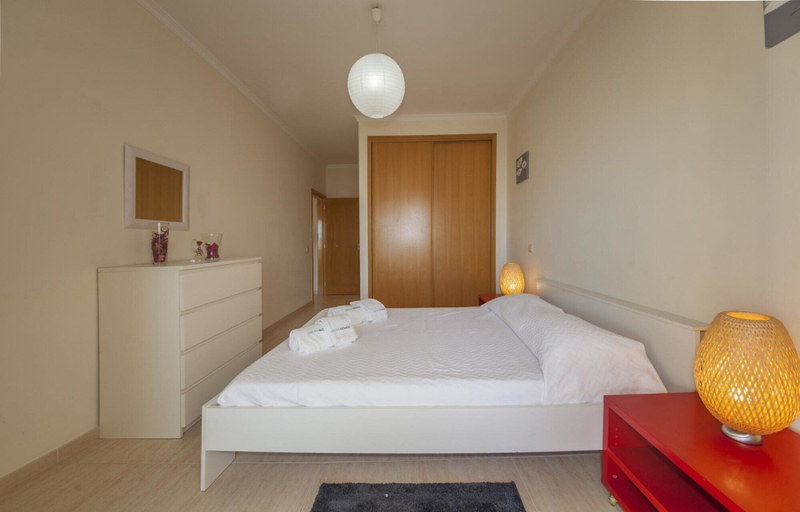 Bedroom 4, B44 - Alto do Quintao Central Apartment, Portimão
