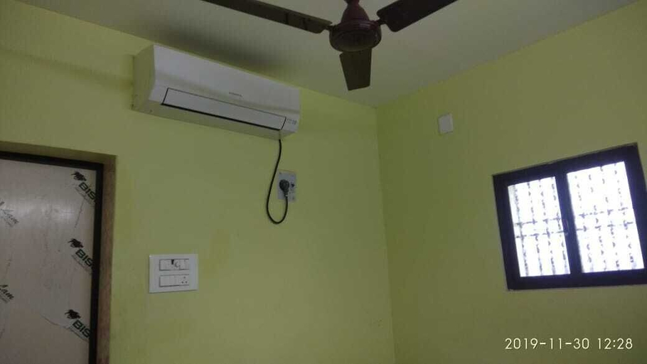 Bedroom 2, Iroomz Hotel Maheshwari Residency, Nellore