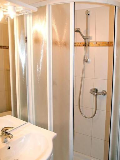 Bathroom 4, B&B Kvarner, Labin