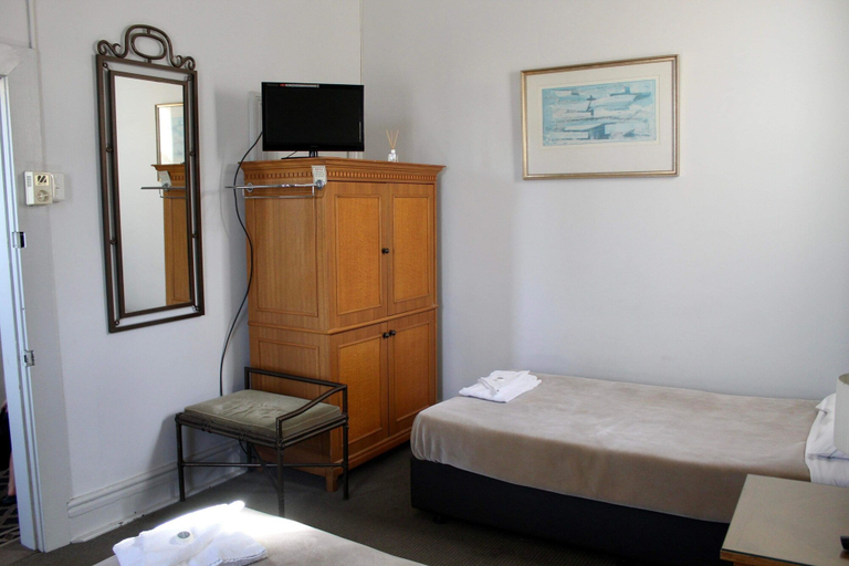 Others 4, Vandenberg Hotel Forbes, Forbes