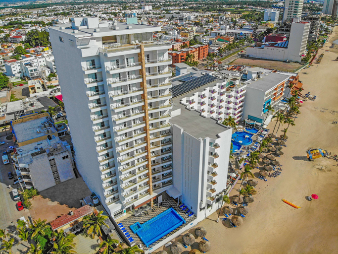 Exterior & Views 2, Pacific Palace Beach Tower Hotel, Mazatlán