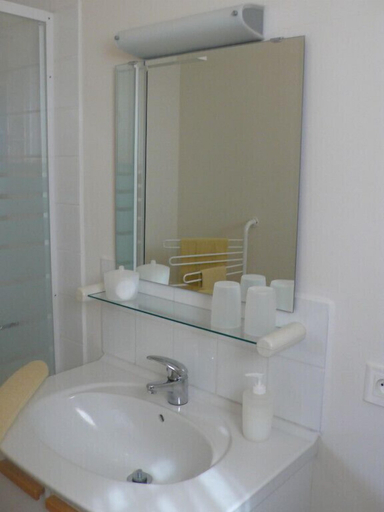 Bathroom 5, Le Cadran Solaire, Hérault