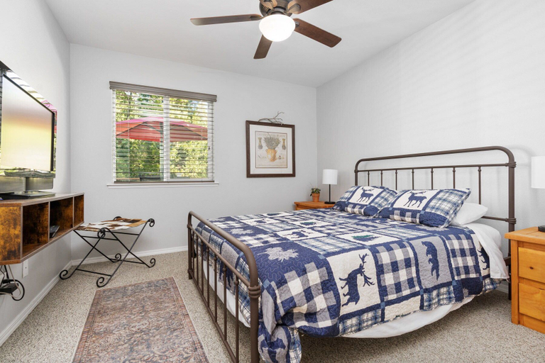Bedroom 3, Silverstone Cabin, Fresno