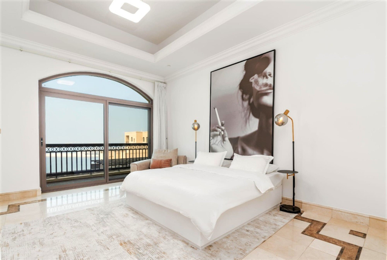 Others 3, Seaview Penthouse with Private Gym & Outdoor Pool, Dubai
