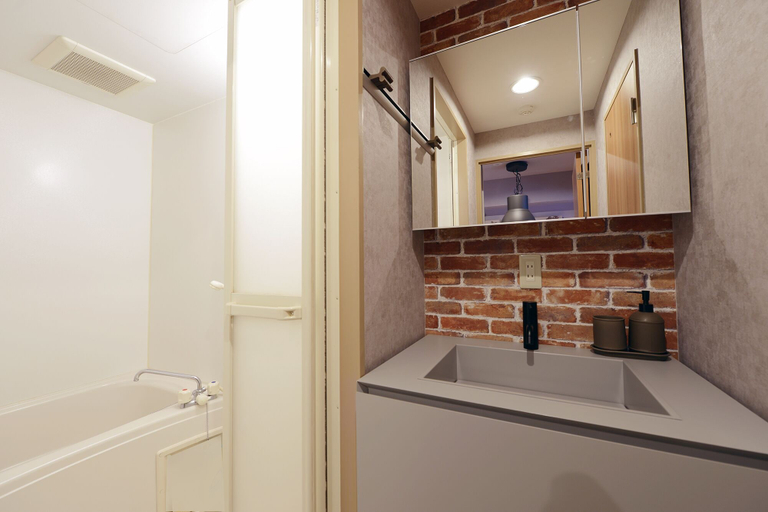 Bathroom 3, Sanshu Heights, Musashino