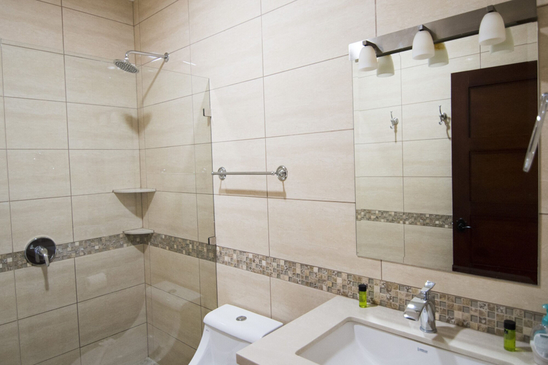 Bathroom 3, Casa Alegria, Carrillo
