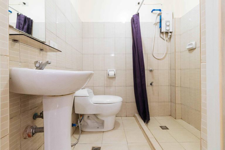Bathroom 3, Residencia San Vicente, Pasay City