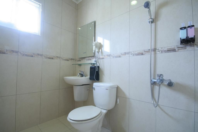 Bathroom 3, Long Beach Private Lodging, Penghu