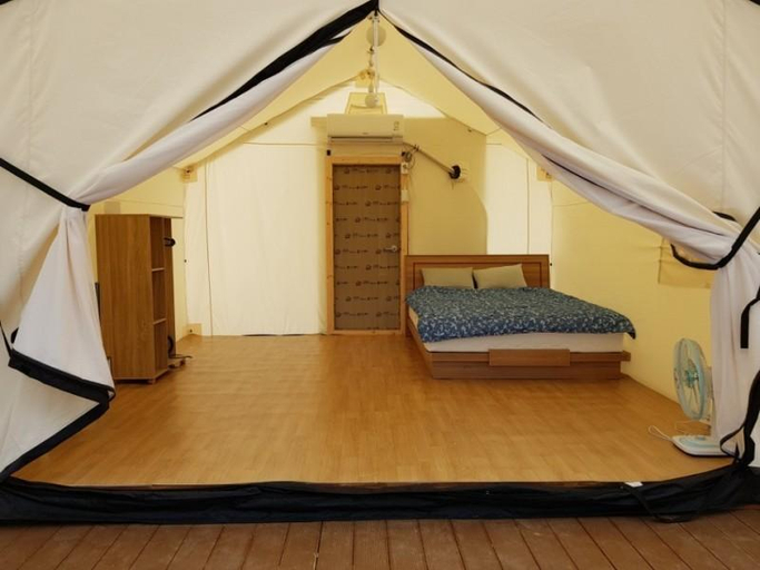 Bedroom 2, Namhae Healing Island Glamping, Namhae
