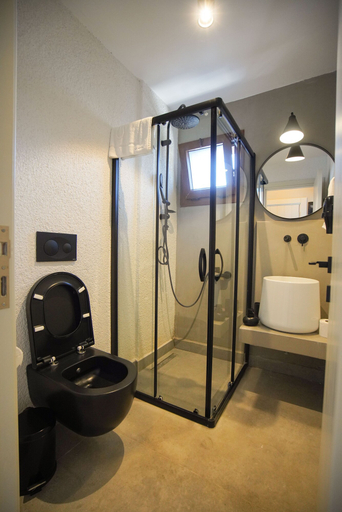 Bathroom 5, Alp Suites Mandalin, Ula