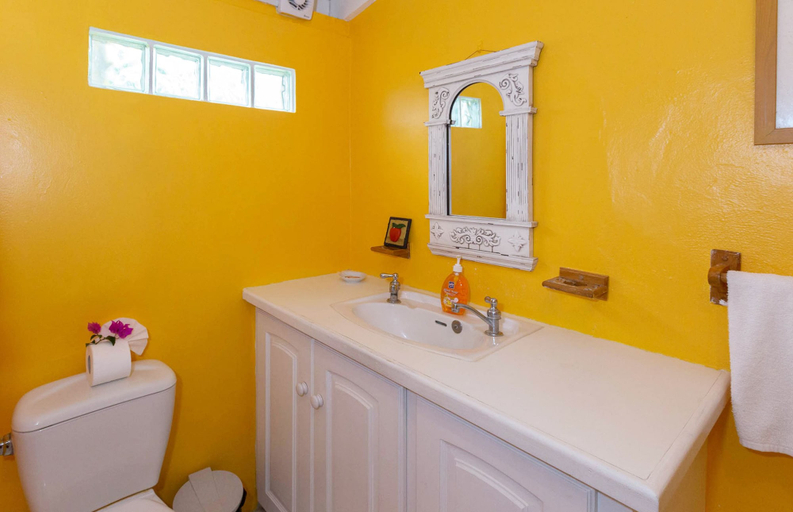 Bathroom 4, Hibiscus Heights
