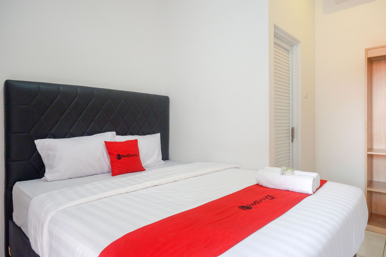 Bedroom 12