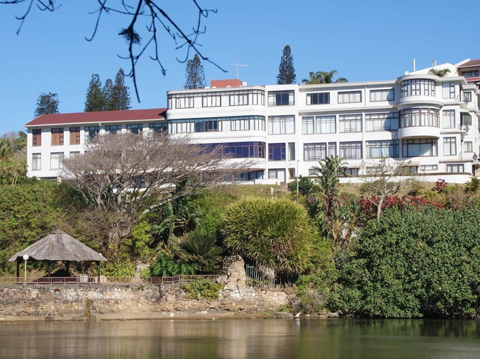 Exterior & Views 2, Claridges 404, Ugu