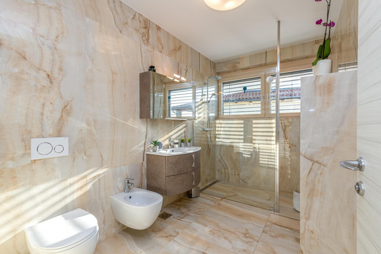 Bathroom 5, Panorama Seaview Kolomban, Trieste