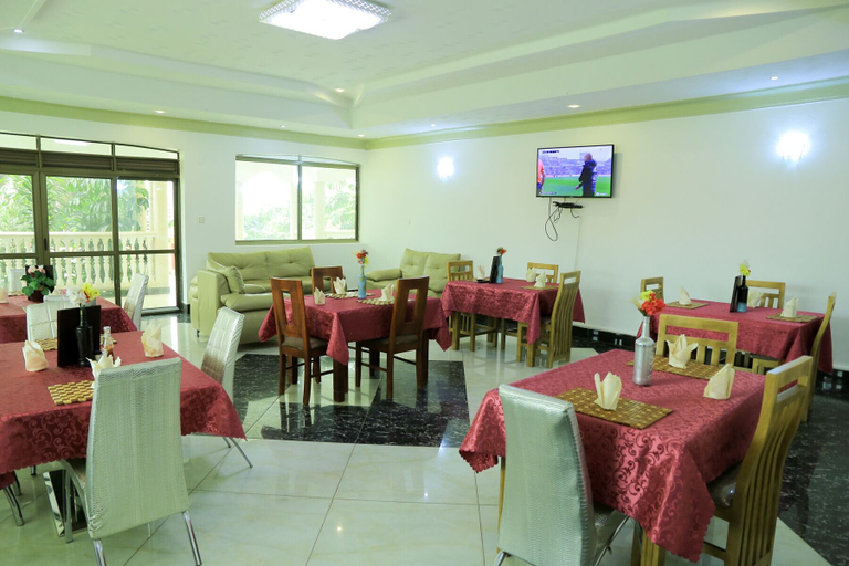 Food & Drinks 4, Victoria Royal Beach Hotel, Entebbe