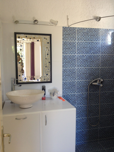 Bathroom 3, Rayan Tourist Villa, Black River