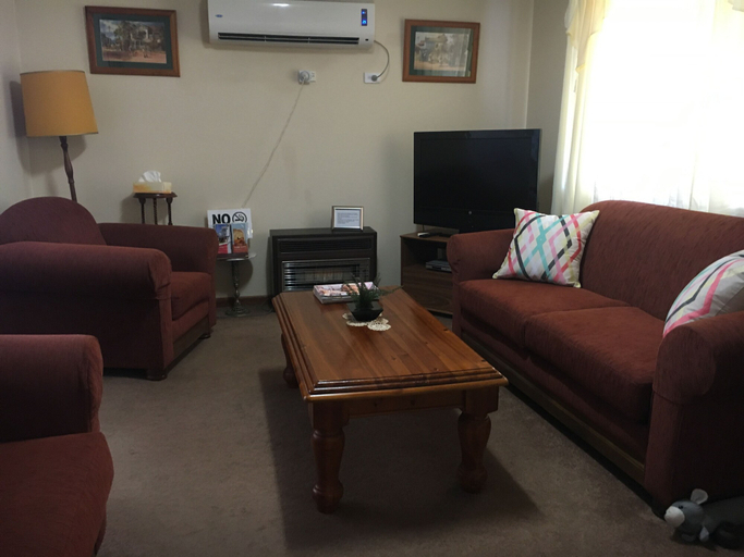 Others 5, My Nanna's Place, Broken Hill