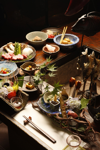 Food & Drinks 4, KAKUREAN HIDAJI - Adults Only, Takayama