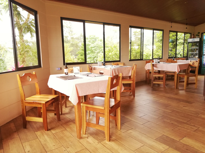 Food & Drinks 5, Brisas Arenal Hotel, San Carlos