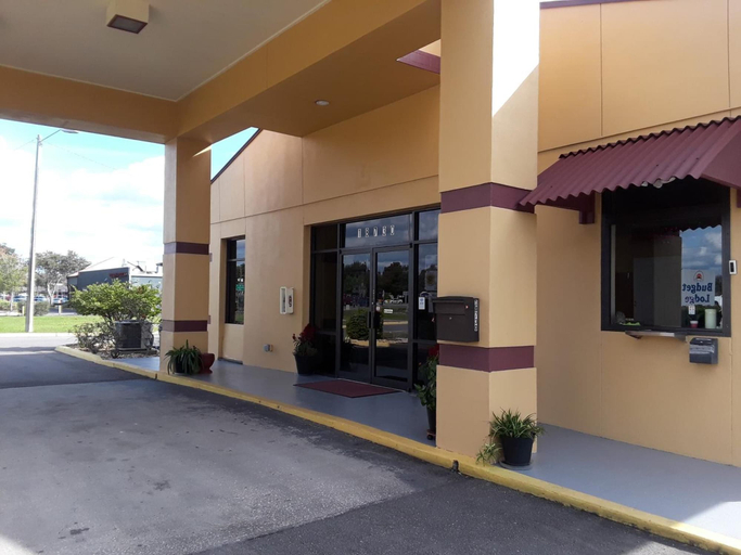 Exterior & Views 2, Budget Lodge of Mount Dora, Lake