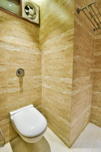 Bathroom 3, Hotel Highland Inn, Amritsar