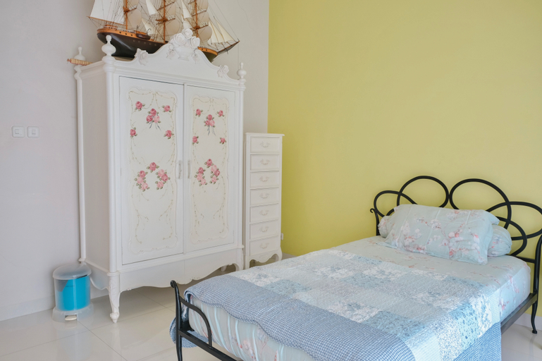 Bedroom 14