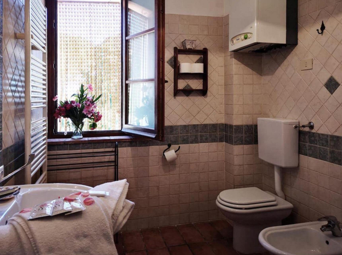 Others 3, Olive apt With Shared Pool, Perugia