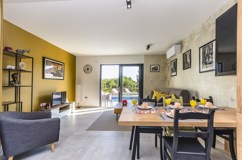 Food & Drinks 4, Apartments Villa Adriana I, Vodice