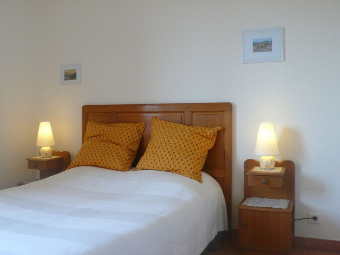 Bedroom 3, Le Cadran Solaire, Hérault