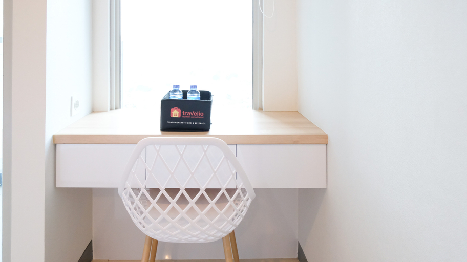 Others, Cozy Stay Studio Connected with Mall at Supermall Mansion Apartment By Travelio, Surabaya