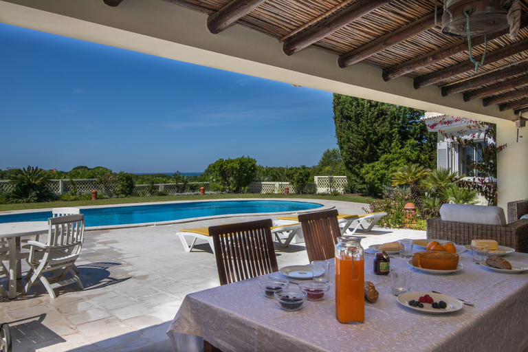 Others 5, Casa do Algarve, Albufeira
