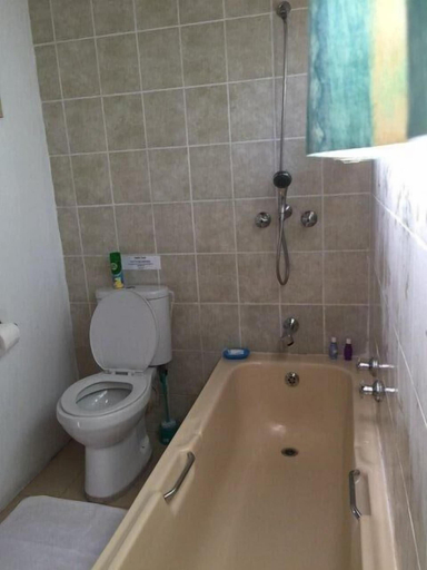 Bathroom 3, Pinetown Lala Land, eThekwini