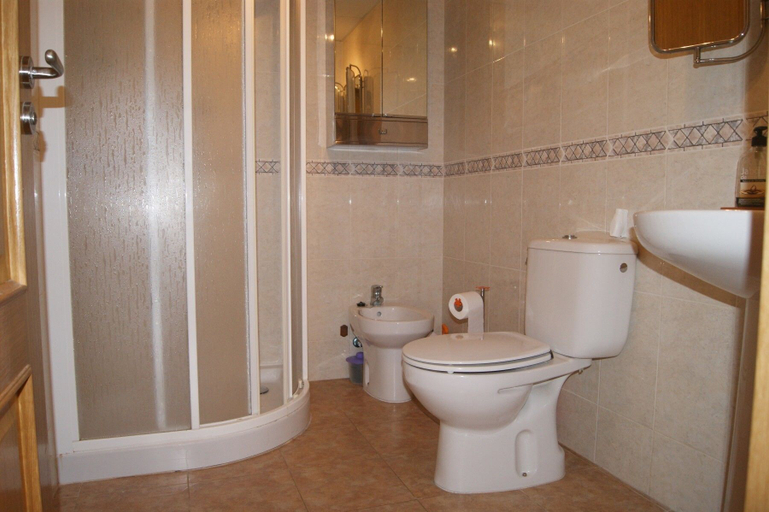 Bathroom, Marineu Porta La Mar, Castellón