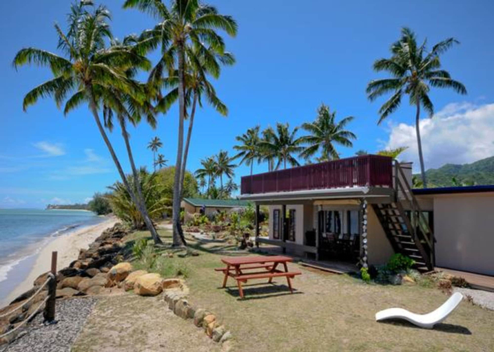 Exterior & Views 1, Raro Beach Bach, Rorotonga